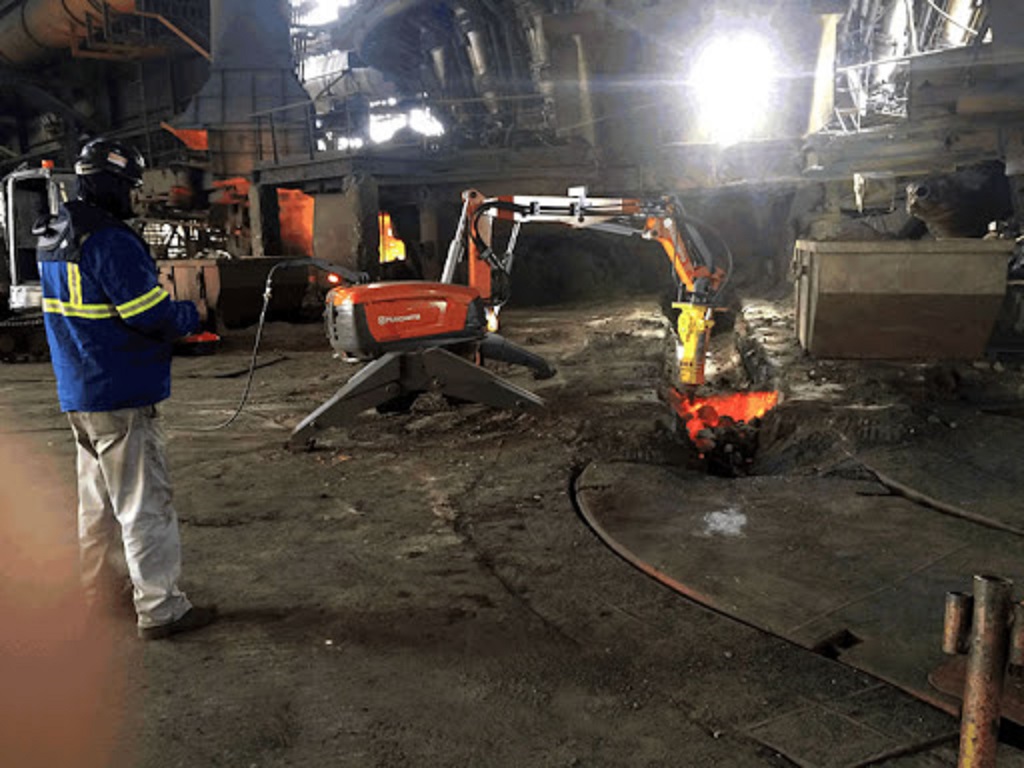 LOCAÇÃO DE ROBO PARA DEMOLIÇÃO - BOX RENTAL